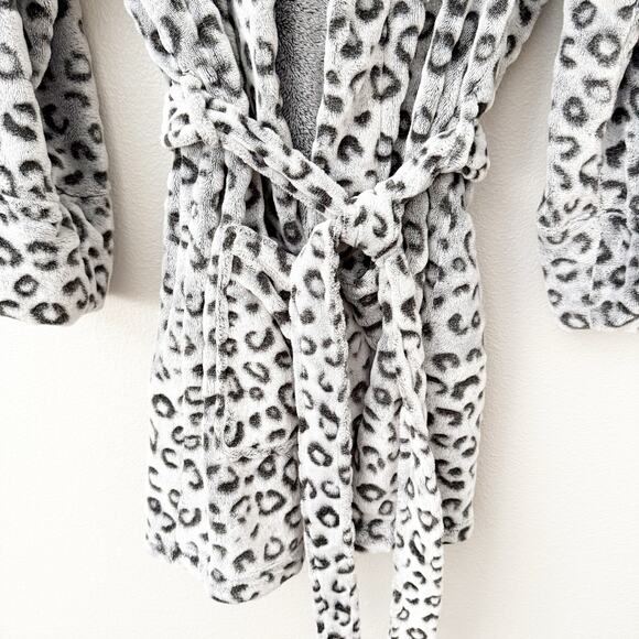 PINK x VICTORIA'S SECRET | Snow Leopard Pint Bath Robe Dressing Gown | XS/Small - Picture 3 of 8